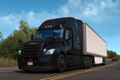 the_freightliner_cascadia_has_arrived_11